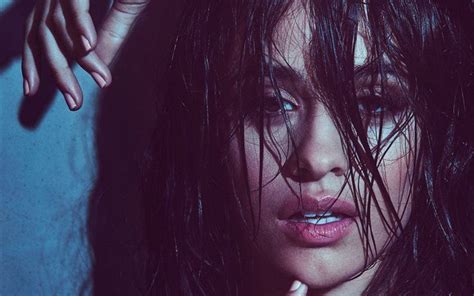Télécharger fonds d écran Camila Cabello Singer portrait brunette latin singer pour le