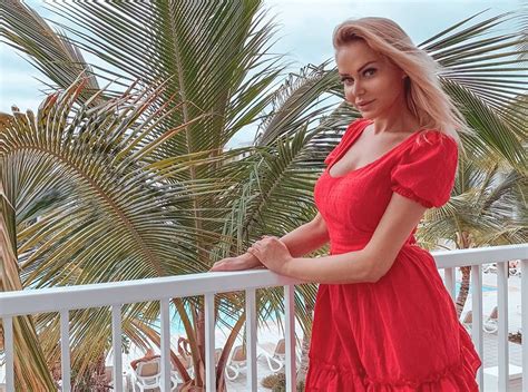 Ola Ciupa w bieliźnie eksponuje swoje wdzięki Hot zdjęcie Obcas pl