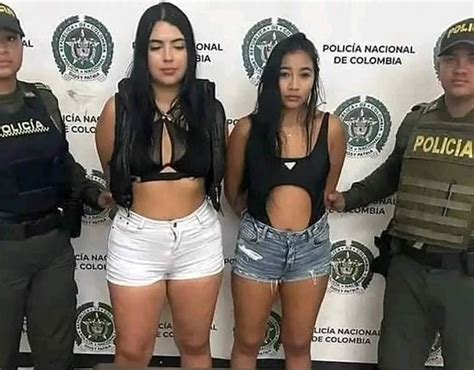 En Cartagena Colombia Dos Mujeres Fueron Capturadas Por Robar A Un