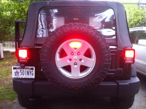 Jeep Wrangler Jk How To Replace Third Brake Light Jk Forum