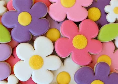 Sugar Cookie Flowers 10 Ideas From Somewhat Simple