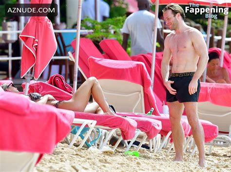 Amelia Tank Sexy Shows Off Her Fabulous Physique Wearing A Hot Bikini At The Beach With Olly