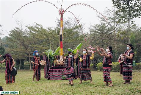 Thưởng thức Lễ mừng lúa mới của đồng bào Tà Ôi giữa Thủ đô