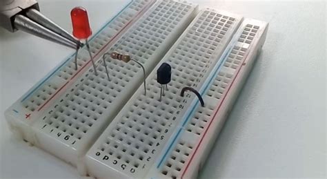 2N3904 Transistor Pinout - ElectronicsHacks