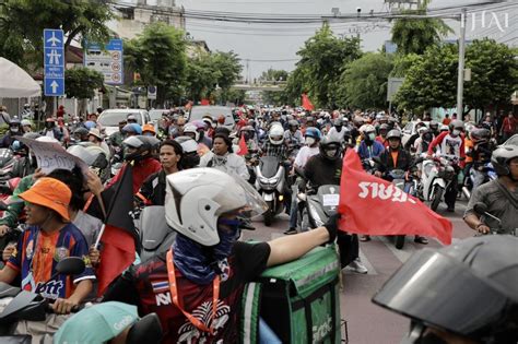 Thai Enquirer On Twitter Protesters Are Starting To Gather At The