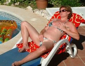 Amateur Blonde Milf Glasses Photo Gallery