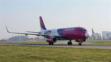 Wizz Air suspendă zborurile din România spre cinci orașe din Europa