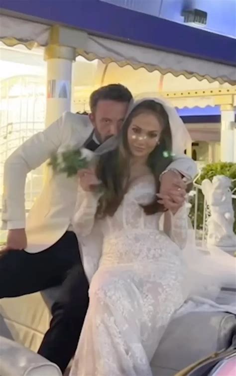 Jennifer Lopez Compartilha Fotos In Ditas De Seu Casamento Ben Affleck