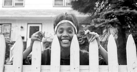 Did Whitney Houston Have A Lesbian Lover Details On New Tell All