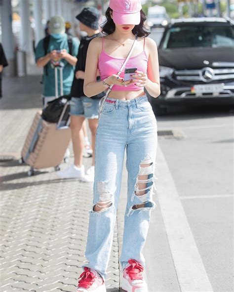 Ngọc Trinh khoe ảnh bikini siêu nhỏ áp đảo loạt mỹ nhân thế hệ Gen Z Xây Dựng Today