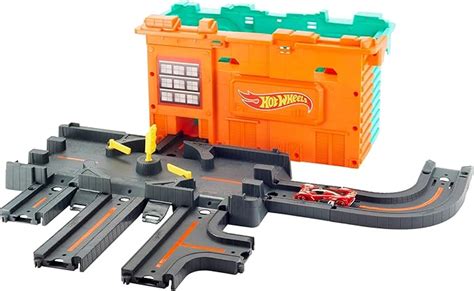 Hot Wheels Playset Centro Città con Pista e Macchinina Giocattolo per