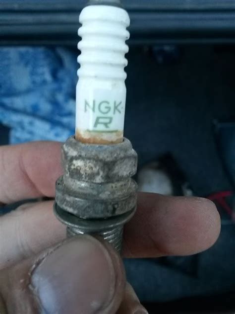 Свечи зажигания — Nissan Almera II (N16), 1,5 л, 2005 года | запчасти ...