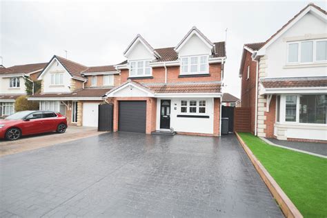 3 Bed Detached House For Sale In The Cornfields Hebburn Ne31 Ref