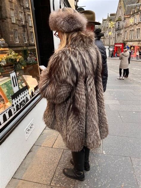 Pin By Jamie Fox On Fur Coats From Rear In Fox Fur Coat Fox Fur