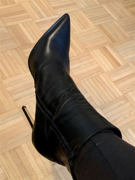 Spanx Ankle Boots Photo Gallery Porn Pics Sex Photos XXX GIFs