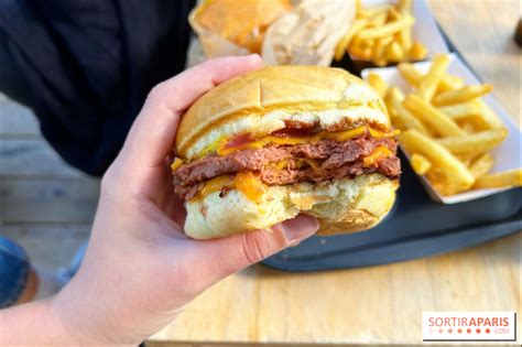 The Most Iconic Burgers Of The Greatest Fast Food Chains In Vegan