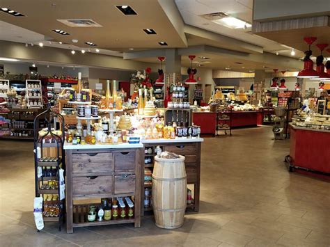 This Massive Cheese Shop In Michigan Is A Day-Long Adventure For Curd ...