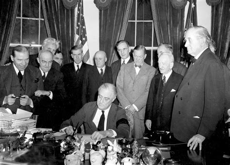 Photo Franklin Roosevelt Signing The Declaration Of War Against