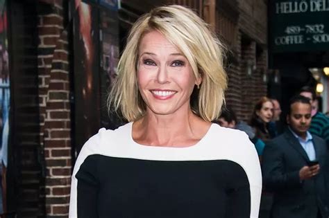 Chelsea Handler Poses Completely Naked To Wish Reese Witherspoon Happy Th Birthday Irish