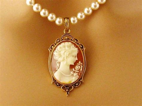 Victorian Woman Cameo Pearl Necklace Victorian Peach Cameo On Single