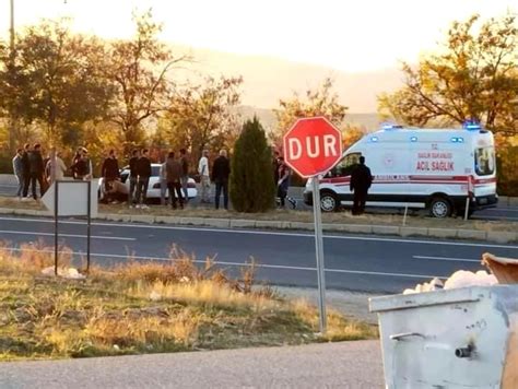 Elazığ da Hafif Ticari Araç ile Otomobil Çarpıştı 1 Yaralı Son Dakika