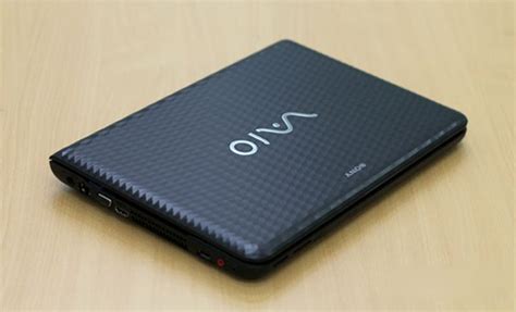 Review Sony Vaio E