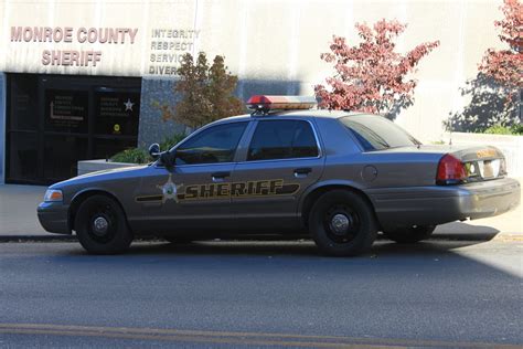 Sheriff deputy injured in crash with suspected drunk driver | news - Indiana Public Media