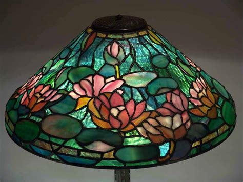 20″ Waterlily Pastel Colored Tiffany Lamps