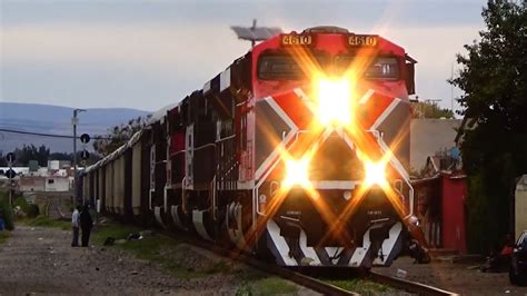 Ferromex Fantastico Consist Con Prlx Y Emdx Saliendo De Irapuato En El