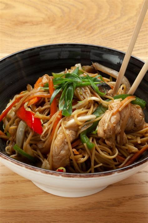 Yakisoba Noodles Chicken | Sweet chili sauce, Sweet chilli sauce, Stuffed peppers