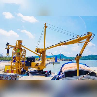 Truck Mounted Screw Type Ship Unloader For Cement Unloading