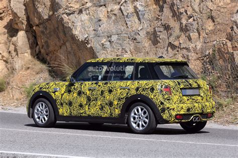 2018 Mini 5 Door Hatch Facelift Spied With Redesigned Taillights