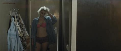 Naked Maartje Van De Wetering In Daglicht