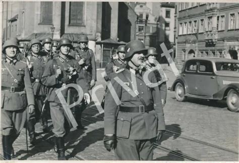 Foto Wk Ii Wehrmacht Einmarsch Der Soldaten Stahlhelm Uniform Italia F