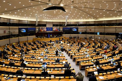 Avanço da extrema direita no Parlamento Europeu é confirmado pelas