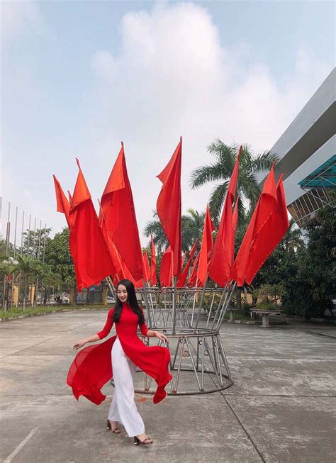 Những cô giáo X hot nhất hiện nay Người xinh quá suốt ngày bị trò