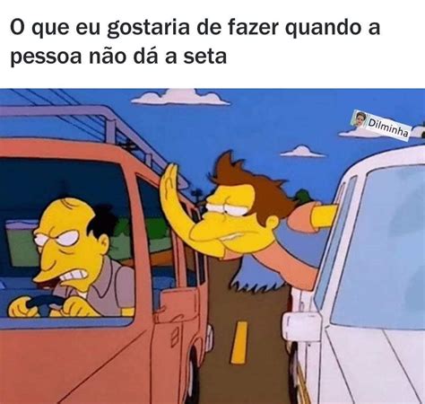 Quando você escuta os vizinhos brigando e a briga está boa Memes