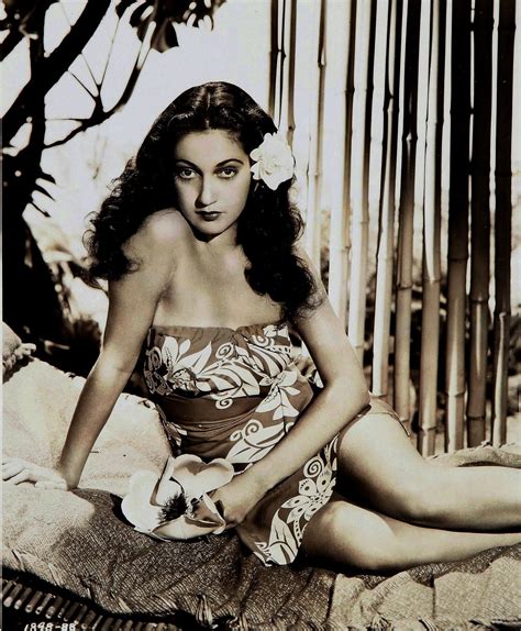 Dorothy Lamour as Aloma in "Aloma of the South Seas" (Alfred Santell