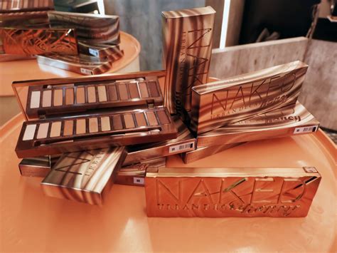 Naked Honey Eyeshadow Palette Terbaru Dari Urban Decay Dengan 12 Warna Cantik Beauty Journal