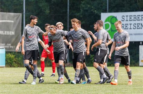 Fußball Kreisliga Süd Torspektakel Zum Saisonauftakt Regional