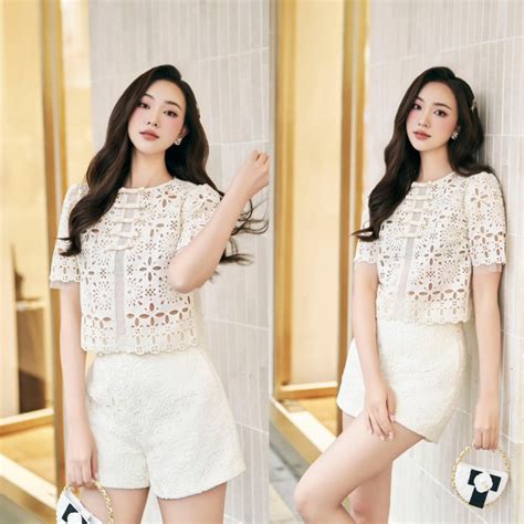 Set hai món áo ren thiết kế cổ nơ dáng croptop và quần short ren đính nơ màu nude sang chảnh