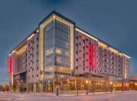 The 10 best hotels near Dickies Arena in Fort Worth, United States of ...