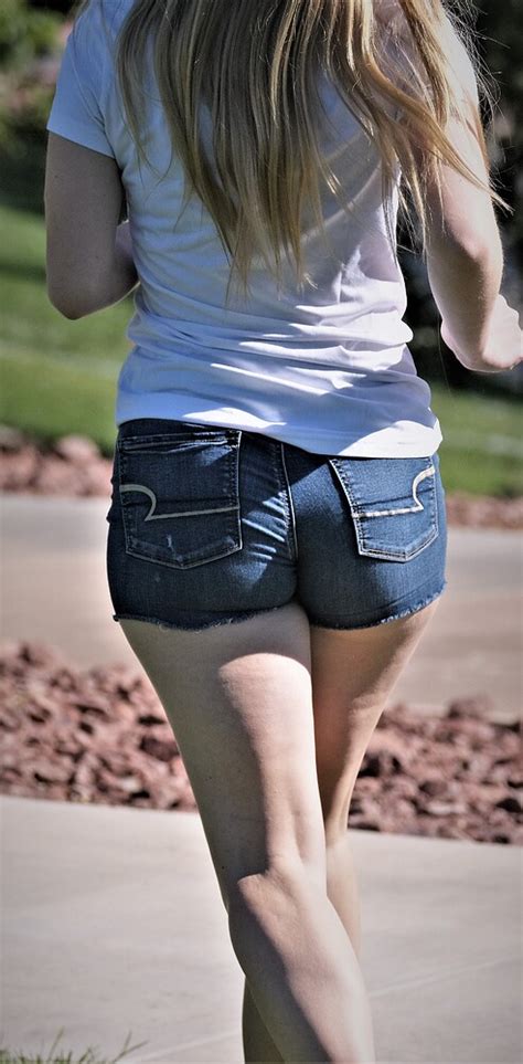 Cute Blonde In Jean Shorts Tight Jeans Forum