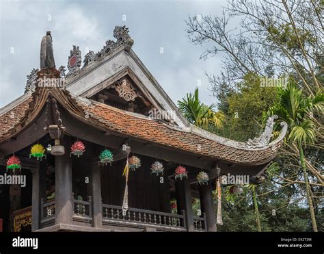 Vietnam Hanoi: Roof of the One Pillar Pagoda Stock Photo - Alamy