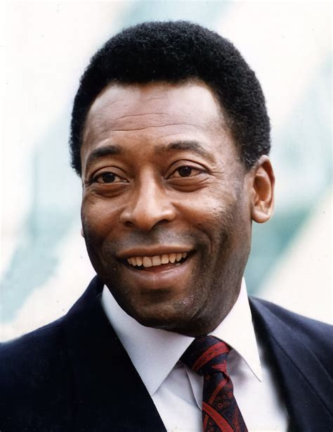 Rei do futebol Pelé morre aos 82 anos Face da Notícia