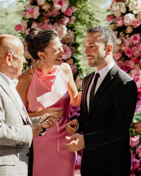 Turkish Actress Demet Ozdemir Engaged To Oguzhan Koc