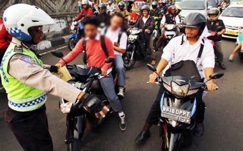 Ini Ancaman Dedi Mulyadi Kepada Siswa Yang Membawa Motor Ke Sekolah