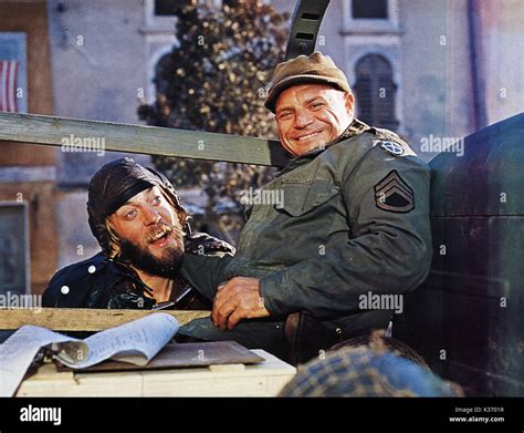 KELLY'S HEROES [US 1970 DONALD SUTHERLAND AND DON RICKLES Stock Photo ...