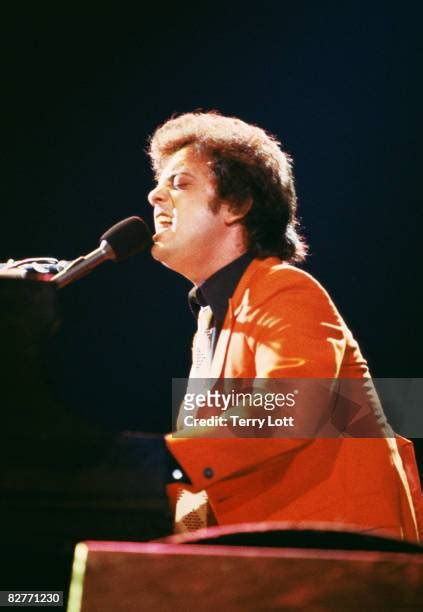 80 Billy Joel 1980 Stock Photos, High-Res Pictures, and Images - Getty ...