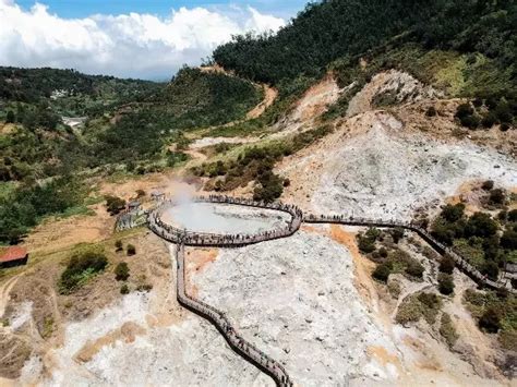 Kawah Sikidang, Melihat Langsung Letupan Kawah Aktif!